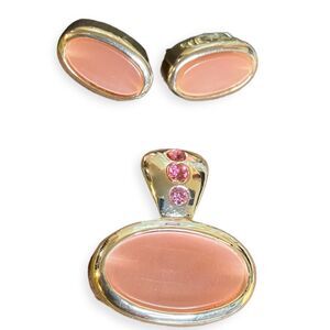 Vintage Gold Tone Salmon Pink Cabochon Pendant and Stud Earring Jewelry Set